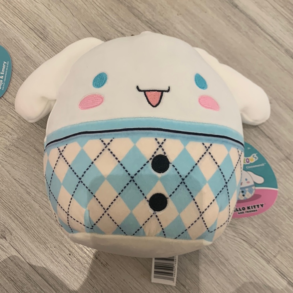 Cinnamoroll Squishmallow 7 in NWT